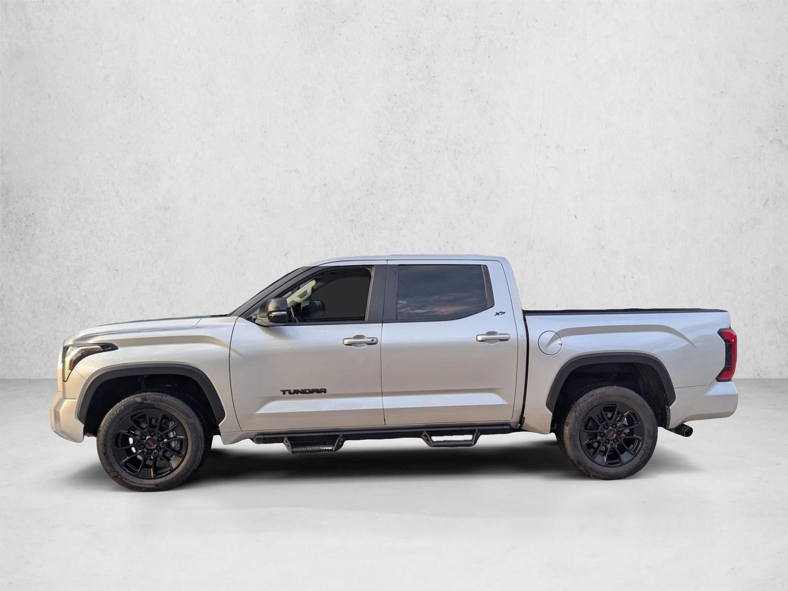 2024 Toyota Tundra 4WD 4WD SR5 CrewMax 5.5' Bed (Natl)