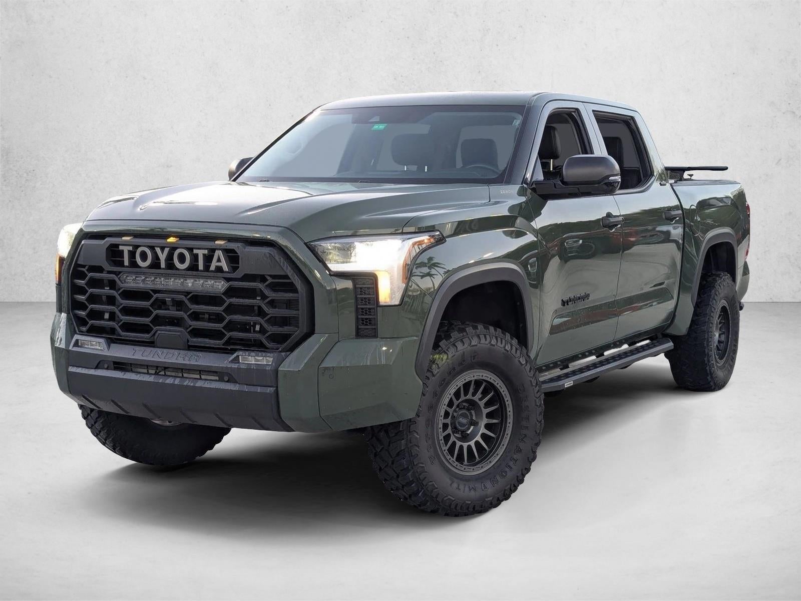 2023 Toyota Tundra 4WD 4WD SR5 CrewMax 5.5' Bed (SE)