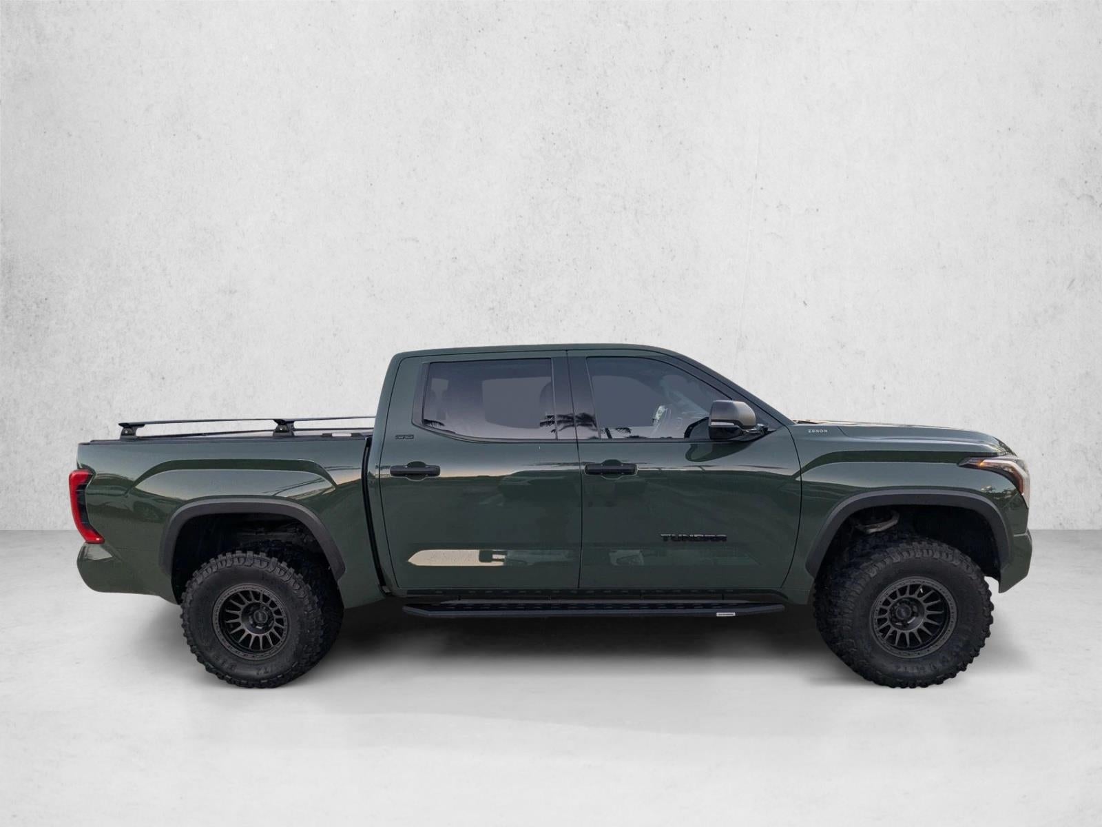 2023 Toyota Tundra 4WD 4WD SR5 CrewMax 5.5' Bed (SE)