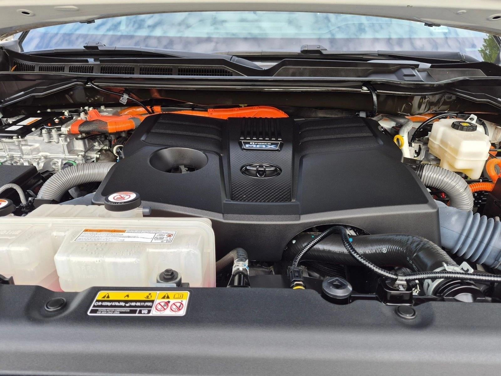 2023 Toyota Tundra 4WD 4WD Platinum Hybrid CrewMax 5.5' Bed (Natl)