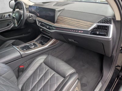 2023 BMW X7 xDrive40i Sports Activity Vehicle
