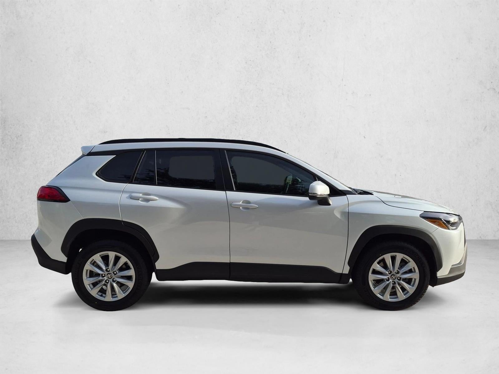 2023 Toyota Corolla Cross LE 2WD (Natl)