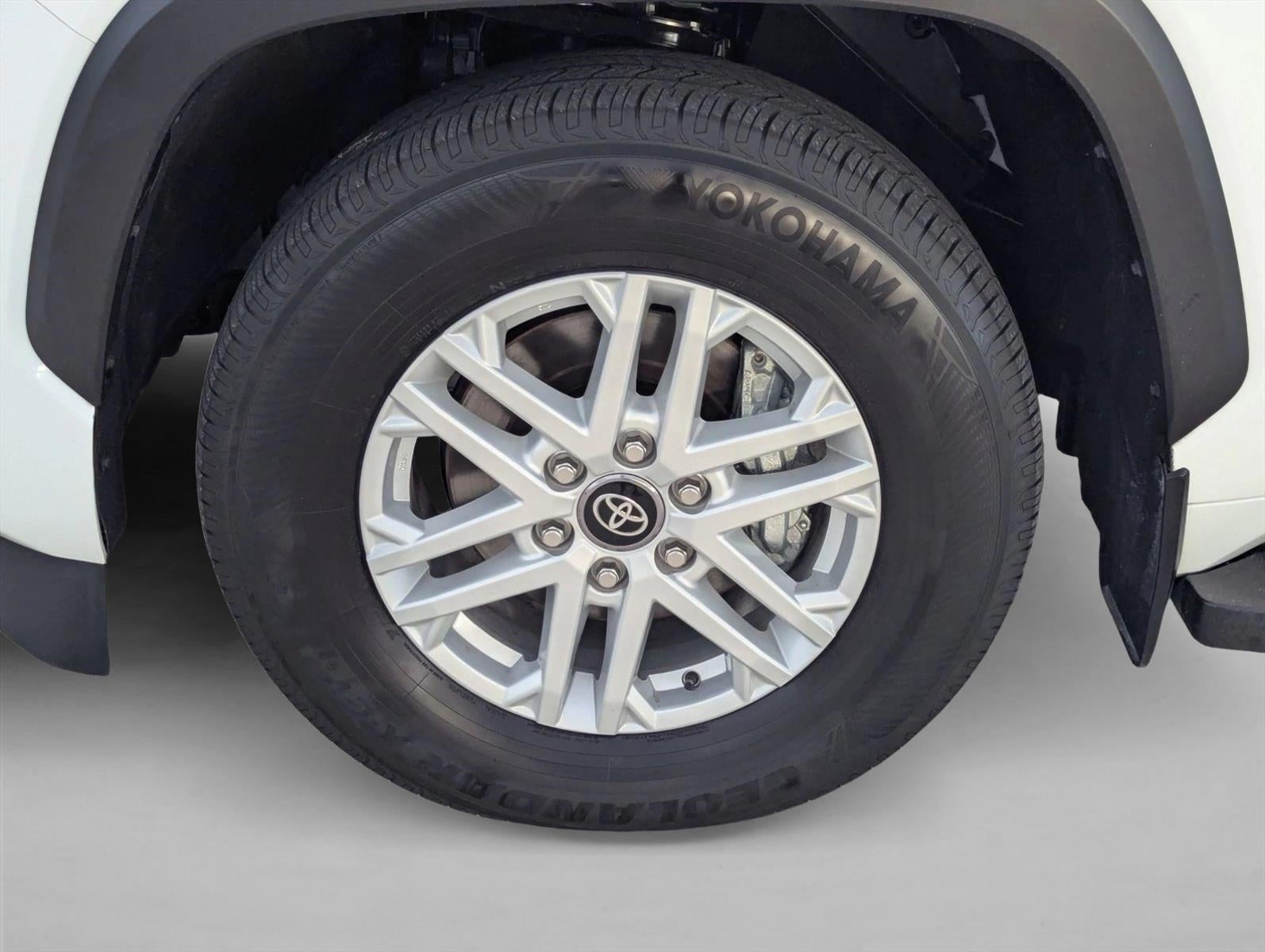 2025 Toyota Sequoia SR5 4WD (SE)