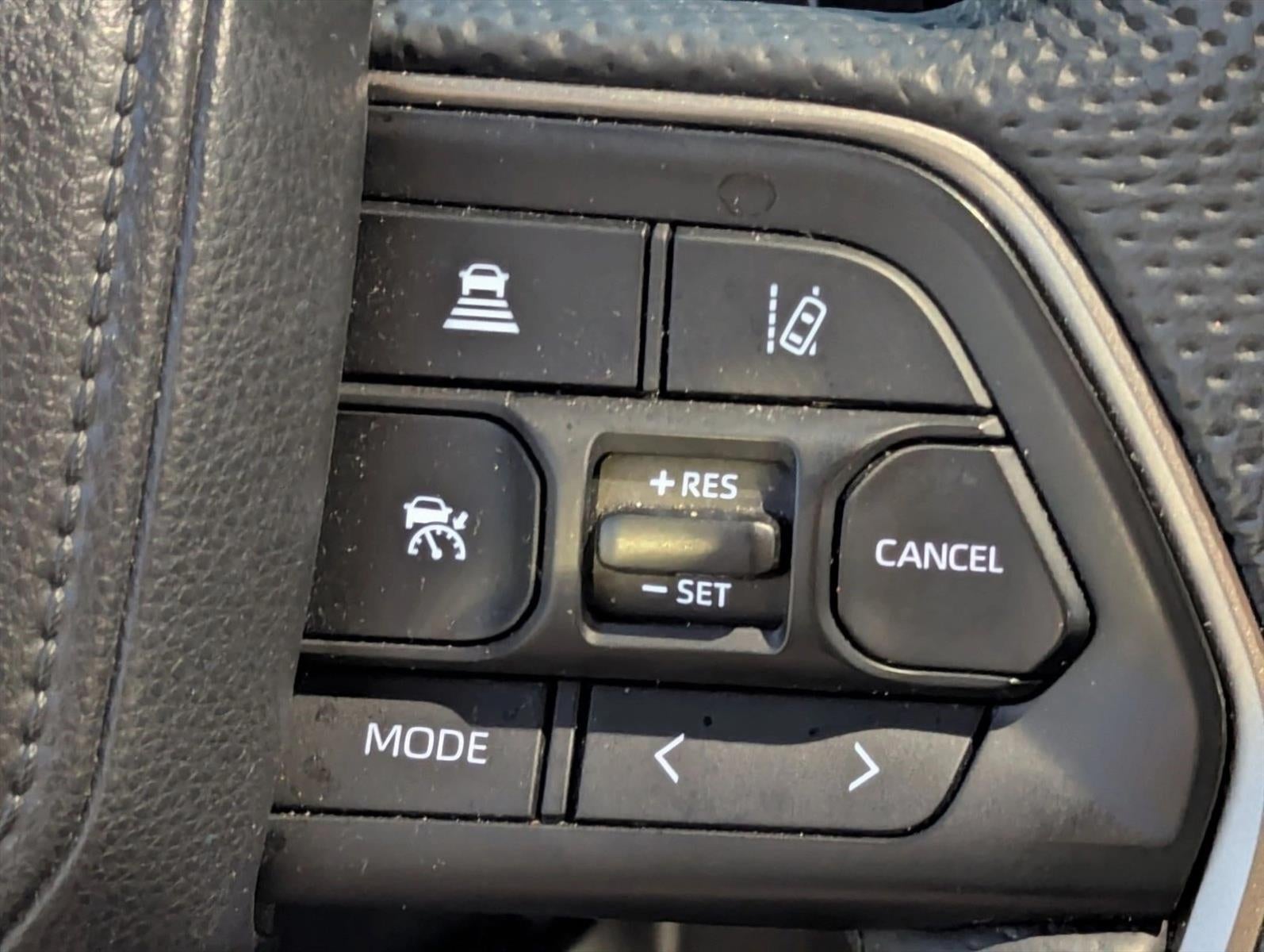 2025 Toyota Sequoia SR5 4WD (SE)