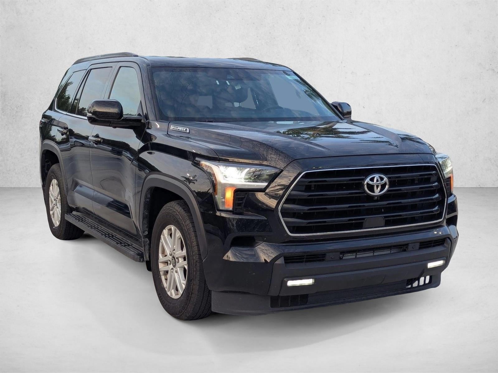 2025 Toyota Sequoia SR5 4WD (SE)