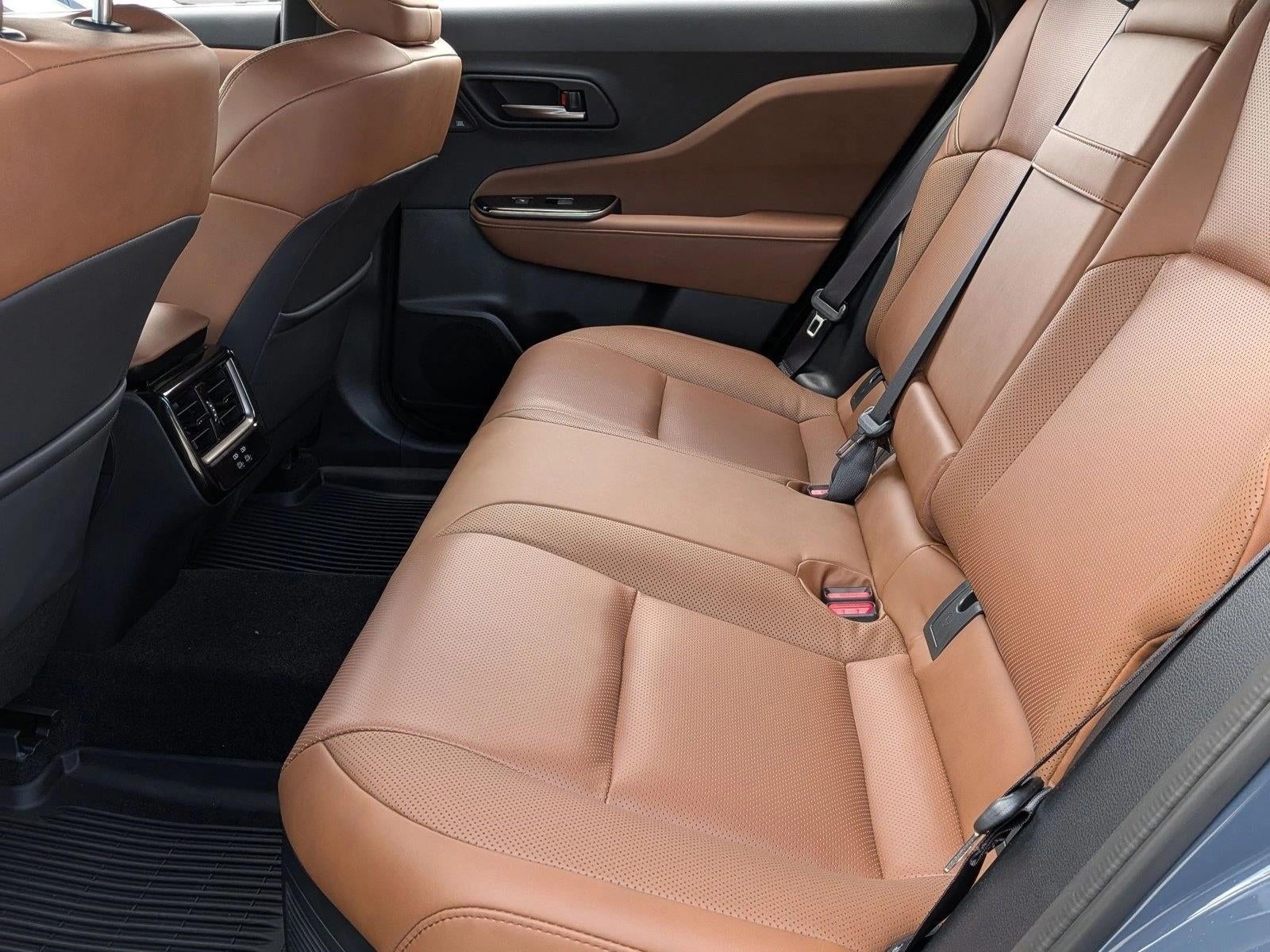 2025 Toyota Crown Signia Limited AWD (Natl)