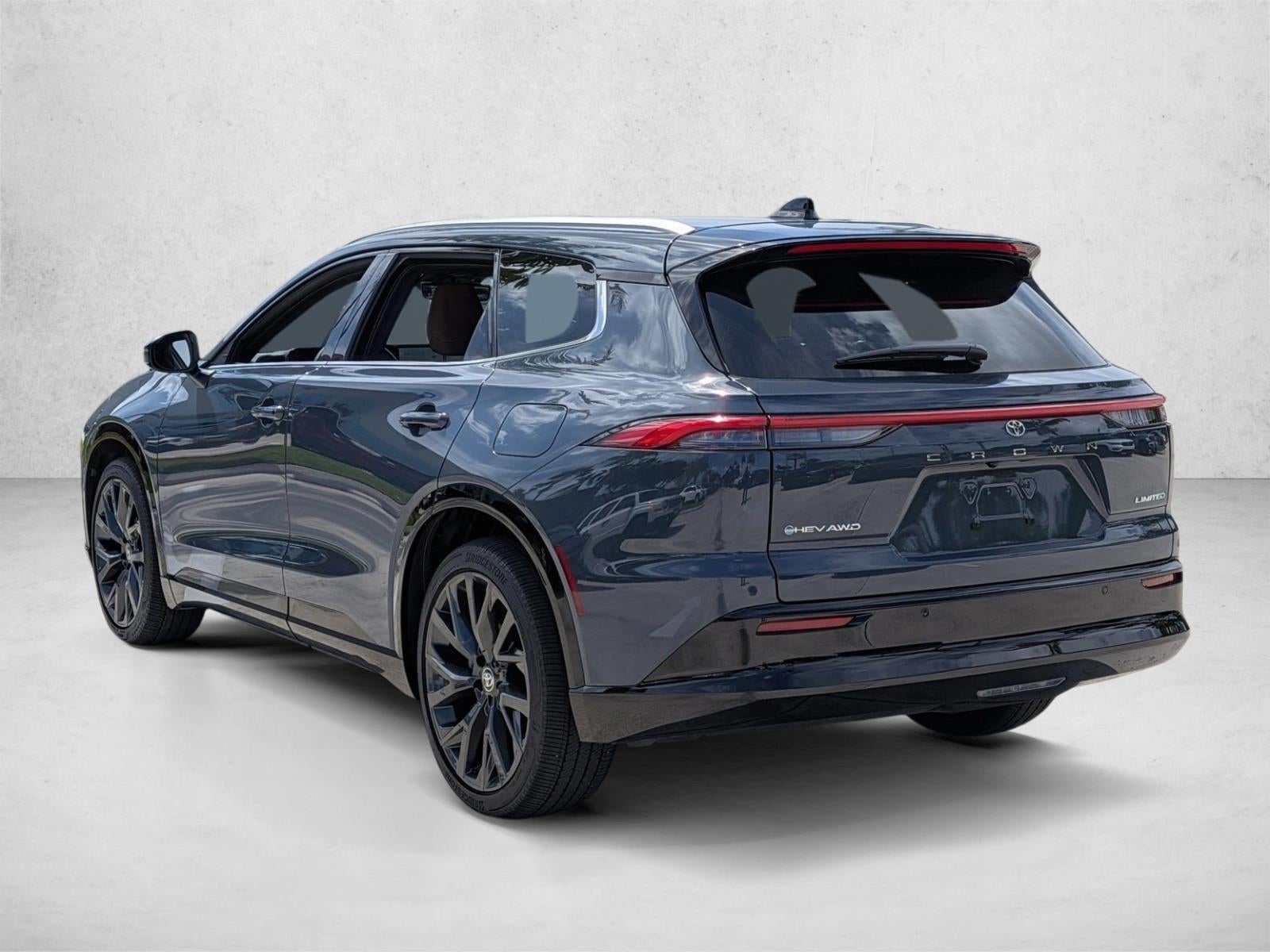 2025 Toyota Crown Signia Limited AWD (Natl)