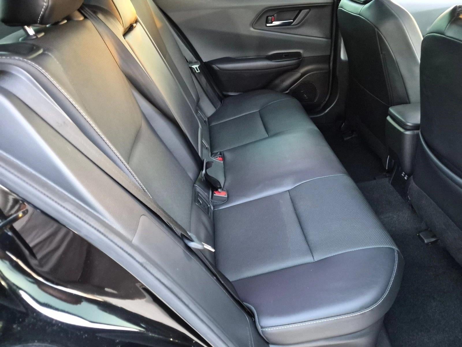 2023 Toyota Prius Limited (Natl)