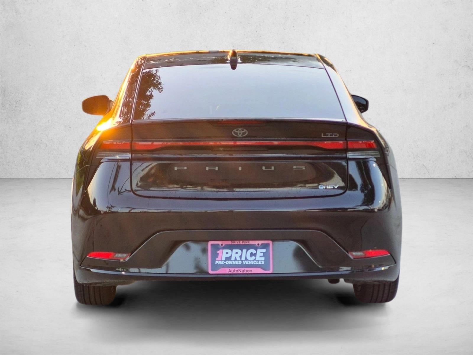 2023 Toyota Prius Limited (Natl)