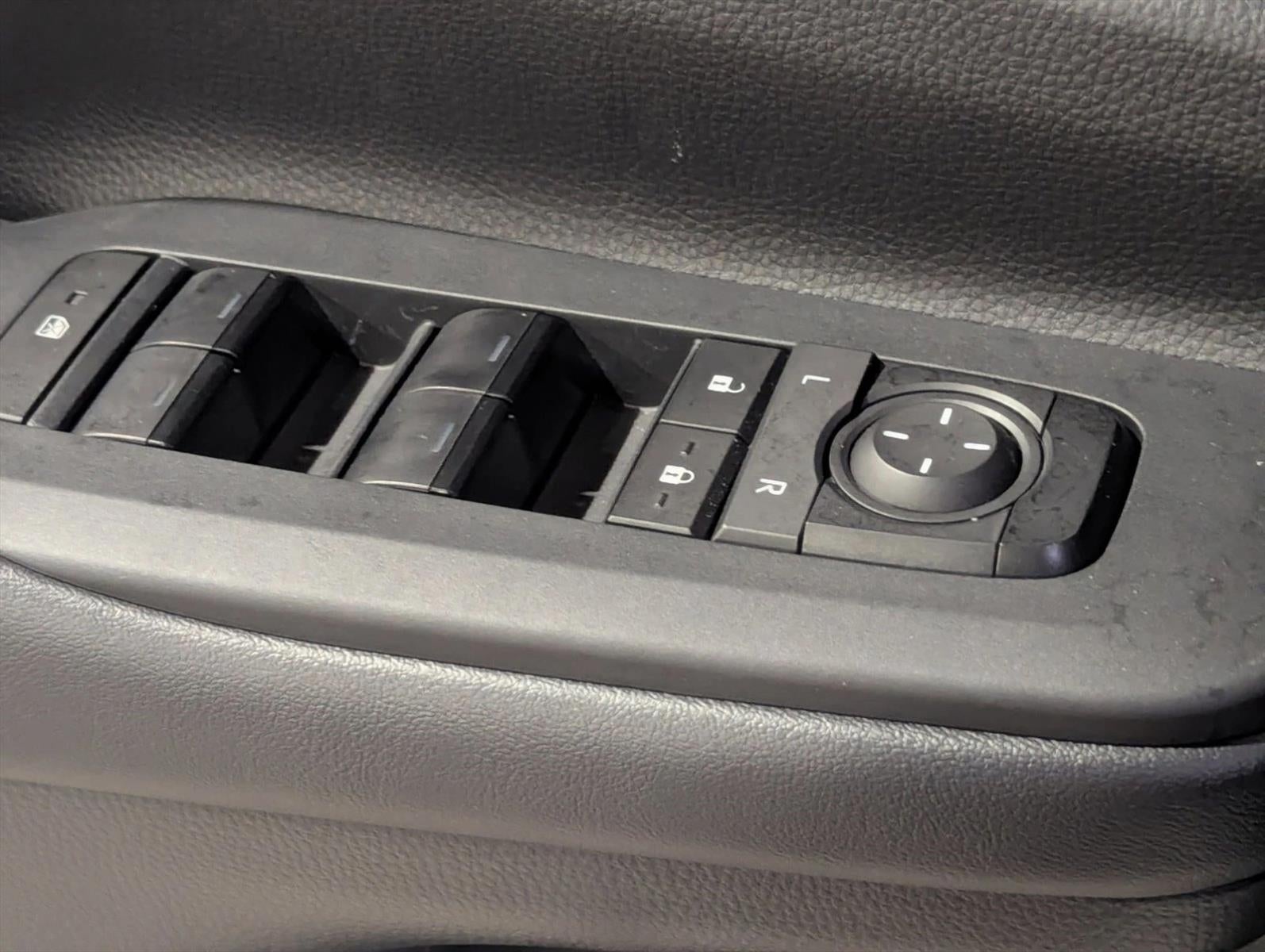 2026 Toyota Prius Plug-In Hybrid SE (Natl)