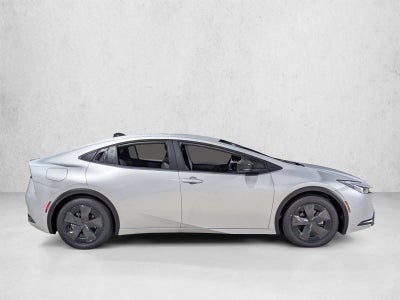 2026 Toyota Prius Plug-In Hybrid SE (Natl)