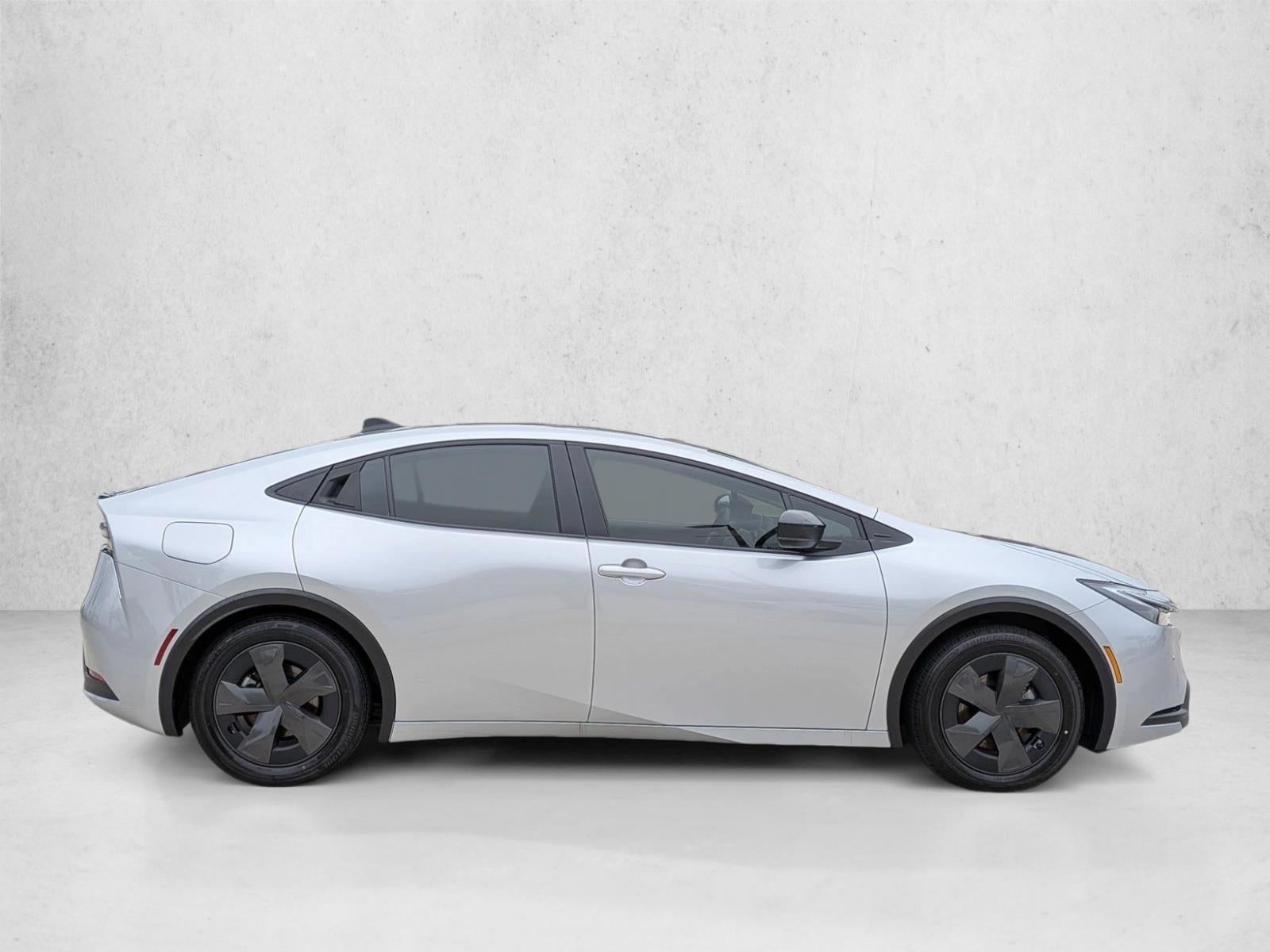 2026 Toyota Prius Plug-In Hybrid SE (Natl)