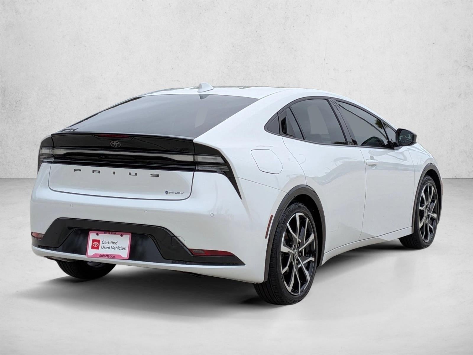 2025 Toyota Prius Plug-In Hybrid XSE (Natl)