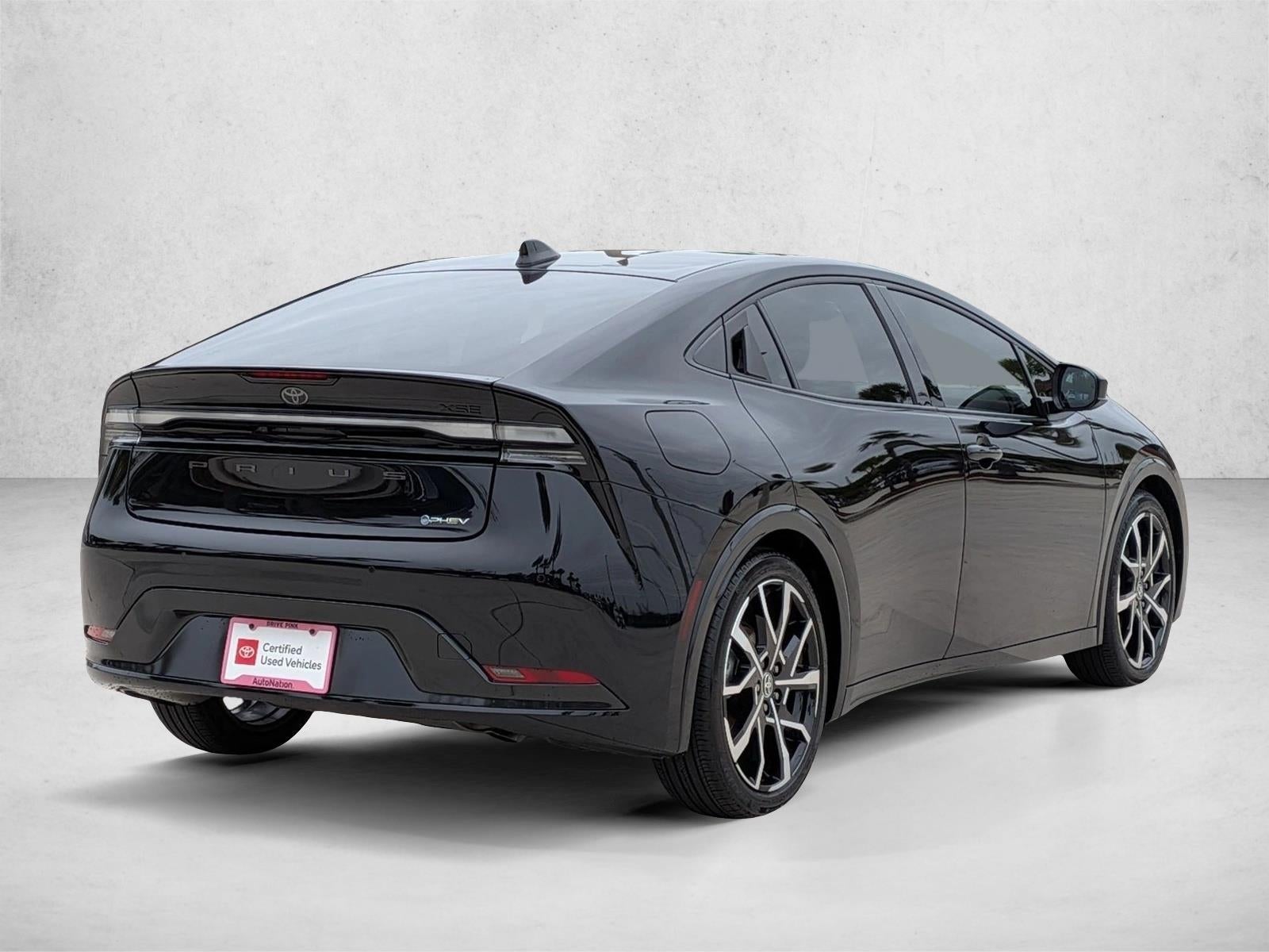 2026 Toyota Prius Plug-In Hybrid XSE (Natl)