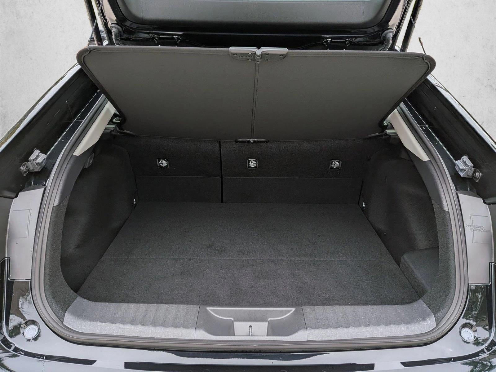 2026 Toyota Prius Plug-In Hybrid XSE (Natl)