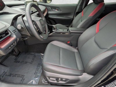 2026 Toyota Prius Plug-In Hybrid XSE (Natl)