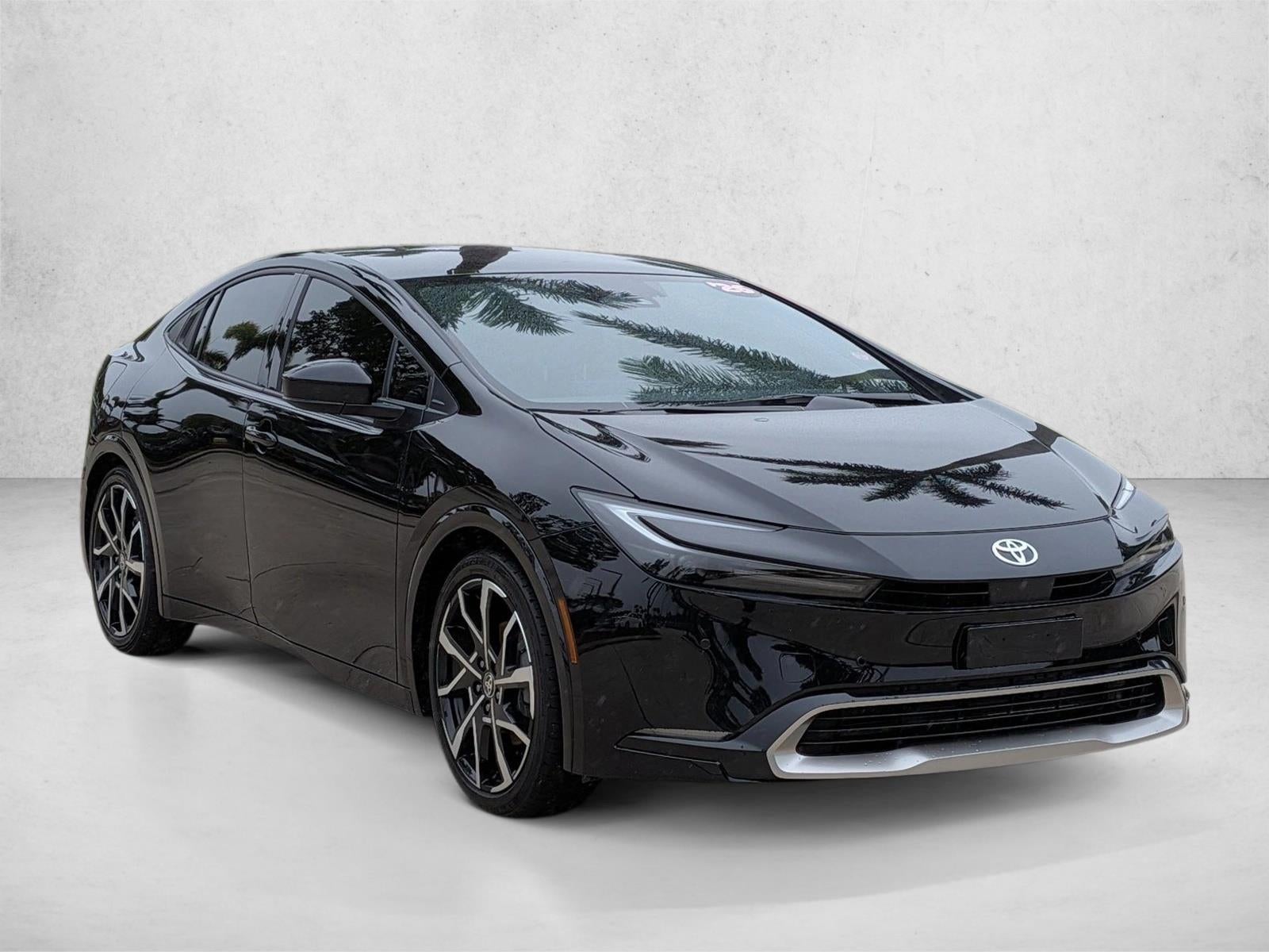 2026 Toyota Prius Plug-In Hybrid XSE (Natl)