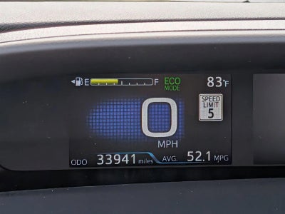 2022 Toyota Prius LE (Natl)