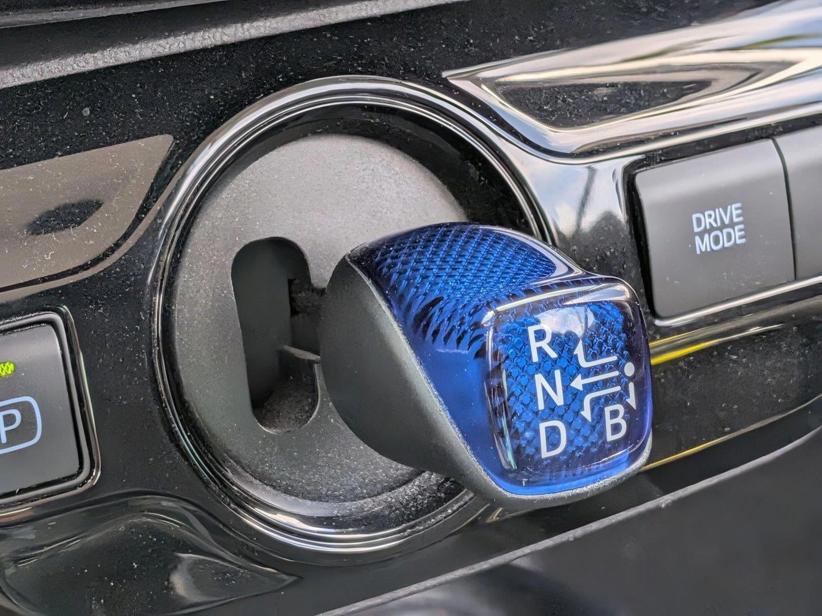 2022 Toyota Prius LE (Natl)