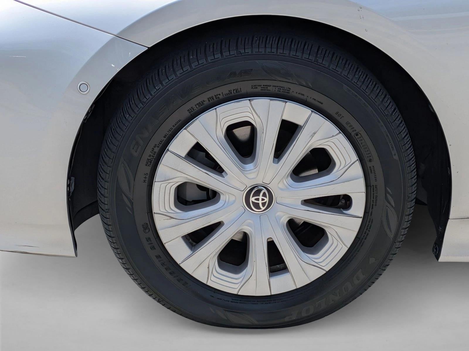 2022 Toyota Prius LE (Natl)