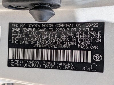 2022 Toyota Prius LE (Natl)