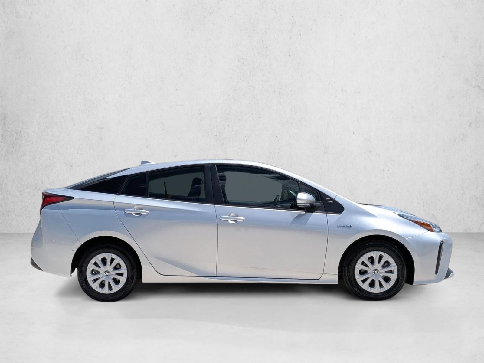 2022 Toyota Prius LE (Natl)