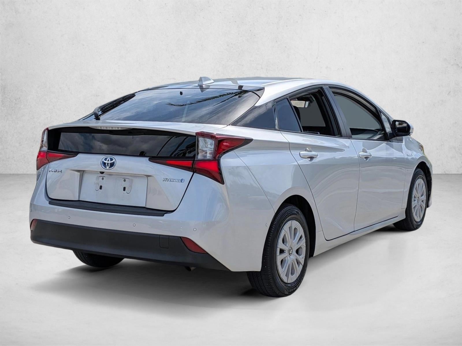 2022 Toyota Prius LE (Natl)
