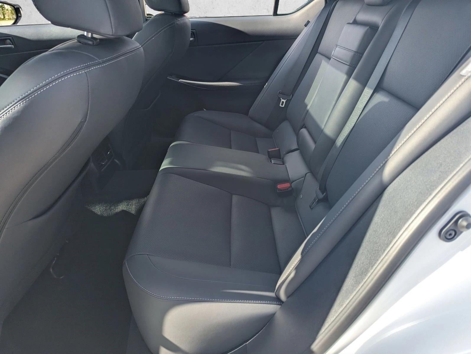 2024 Lexus IS 300 RWD