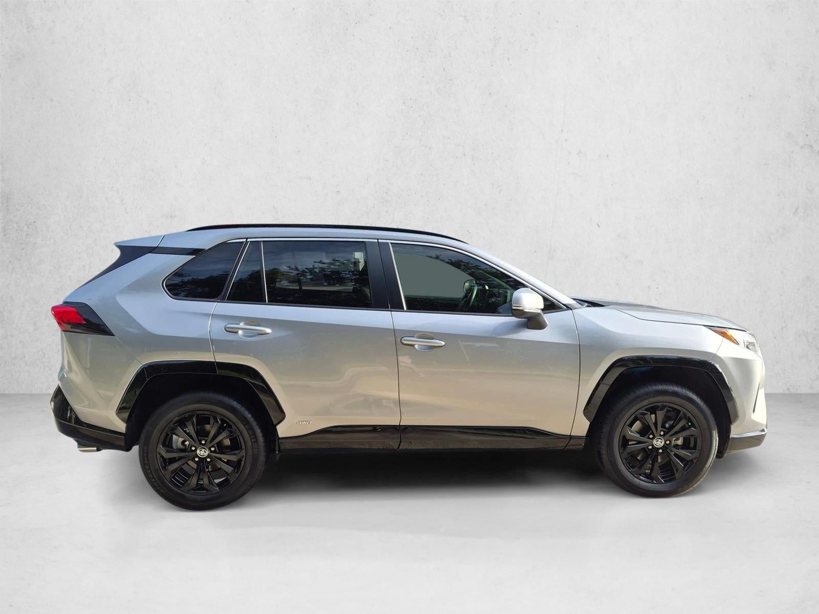 2022 Toyota RAV4 Hybrid SE AWD (Natl)