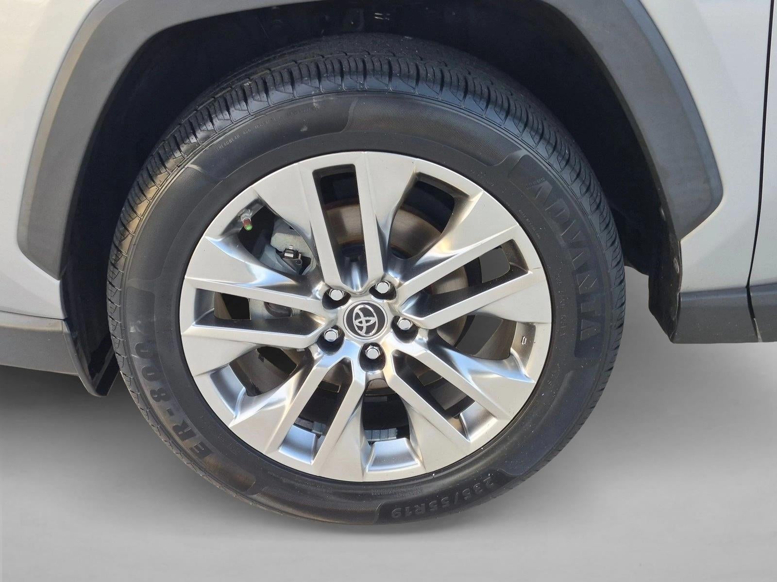 2019 Toyota RAV4 XLE Premium FWD (Natl)