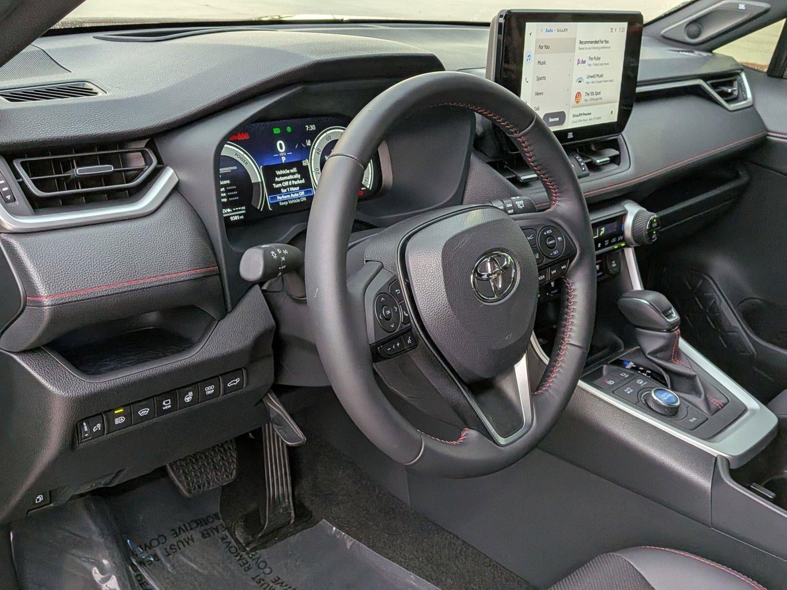 2025 Toyota RAV4 Plug-In Hybrid XSE (Natl)