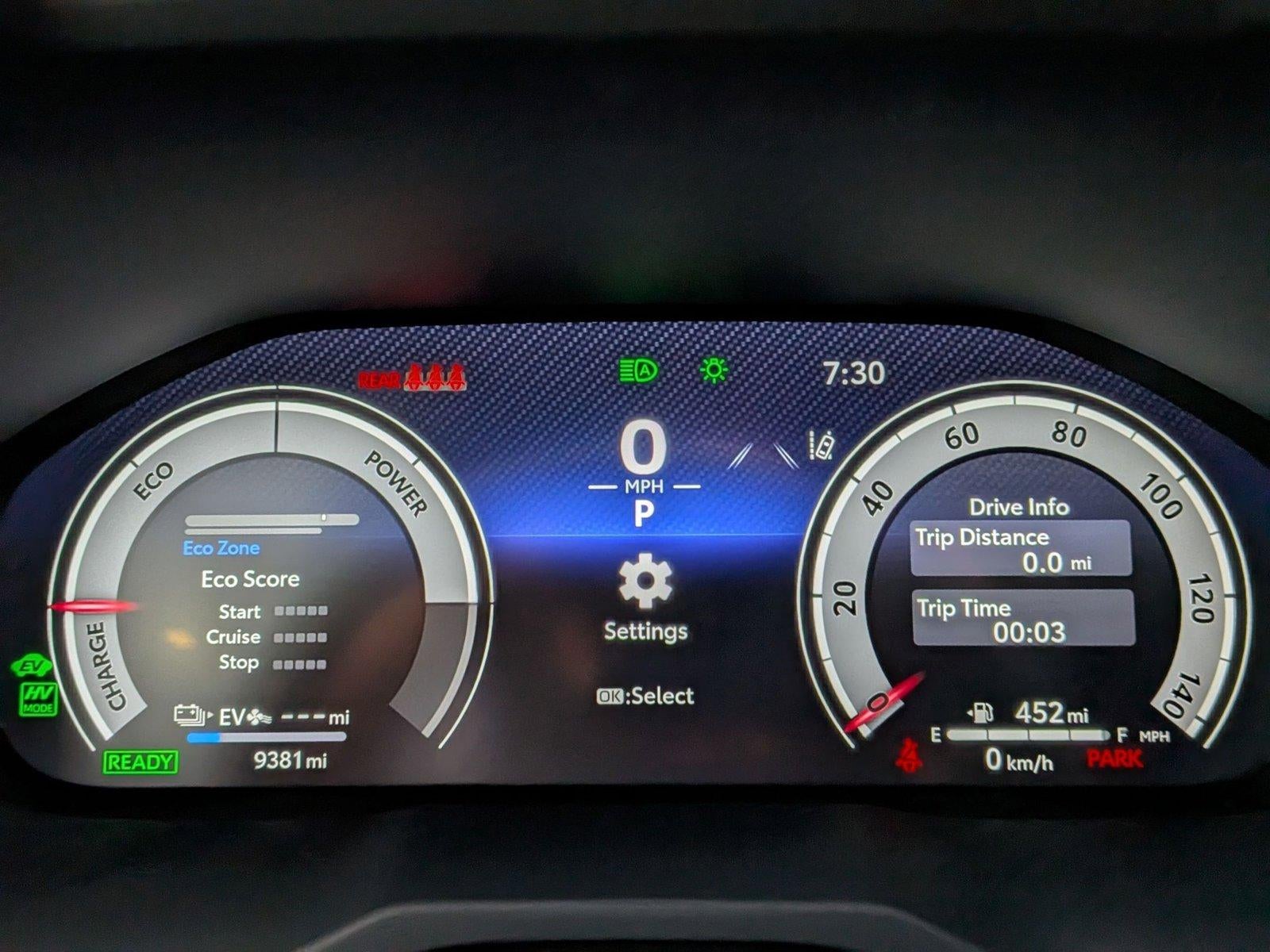 2025 Toyota RAV4 Plug-In Hybrid XSE (Natl)