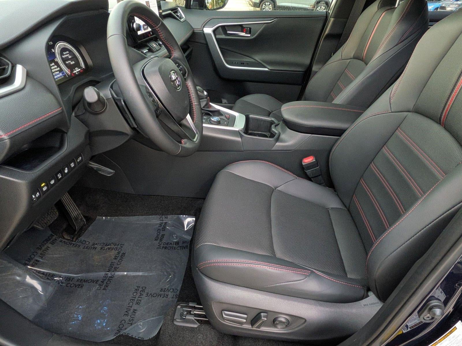 2025 Toyota RAV4 Plug-In Hybrid XSE (Natl)