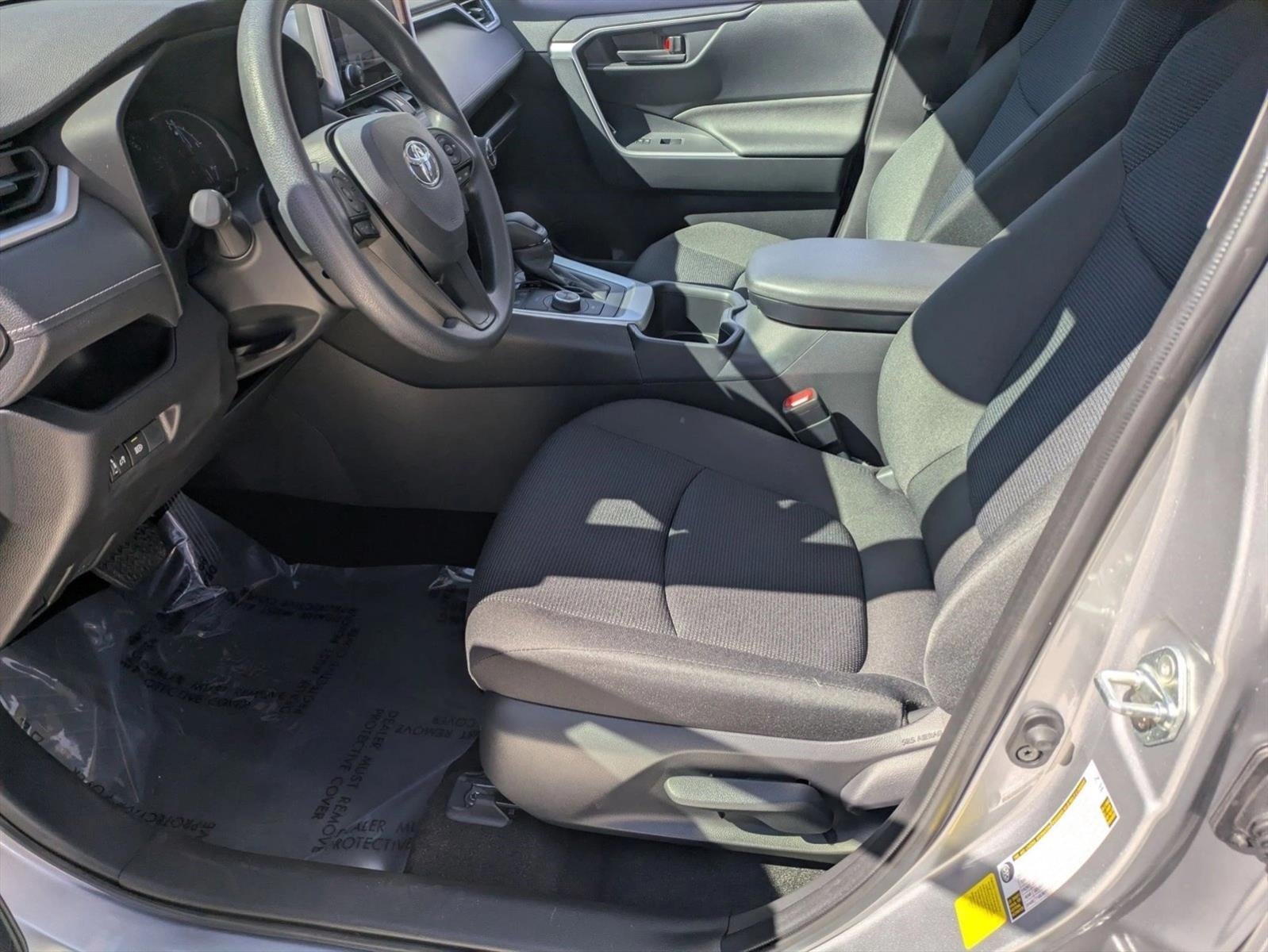 2025 Toyota RAV4 Hybrid LE AWD (Natl)