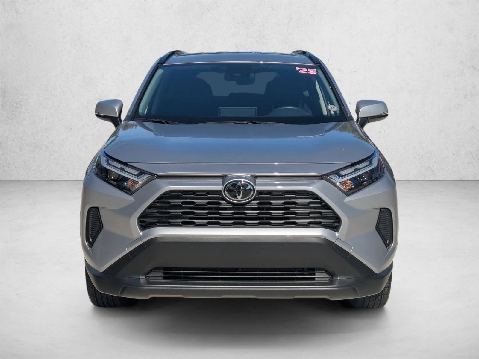 2025 Toyota RAV4 Hybrid LE AWD (Natl)