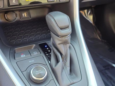 2025 Toyota RAV4 Hybrid XLE AWD (Natl)