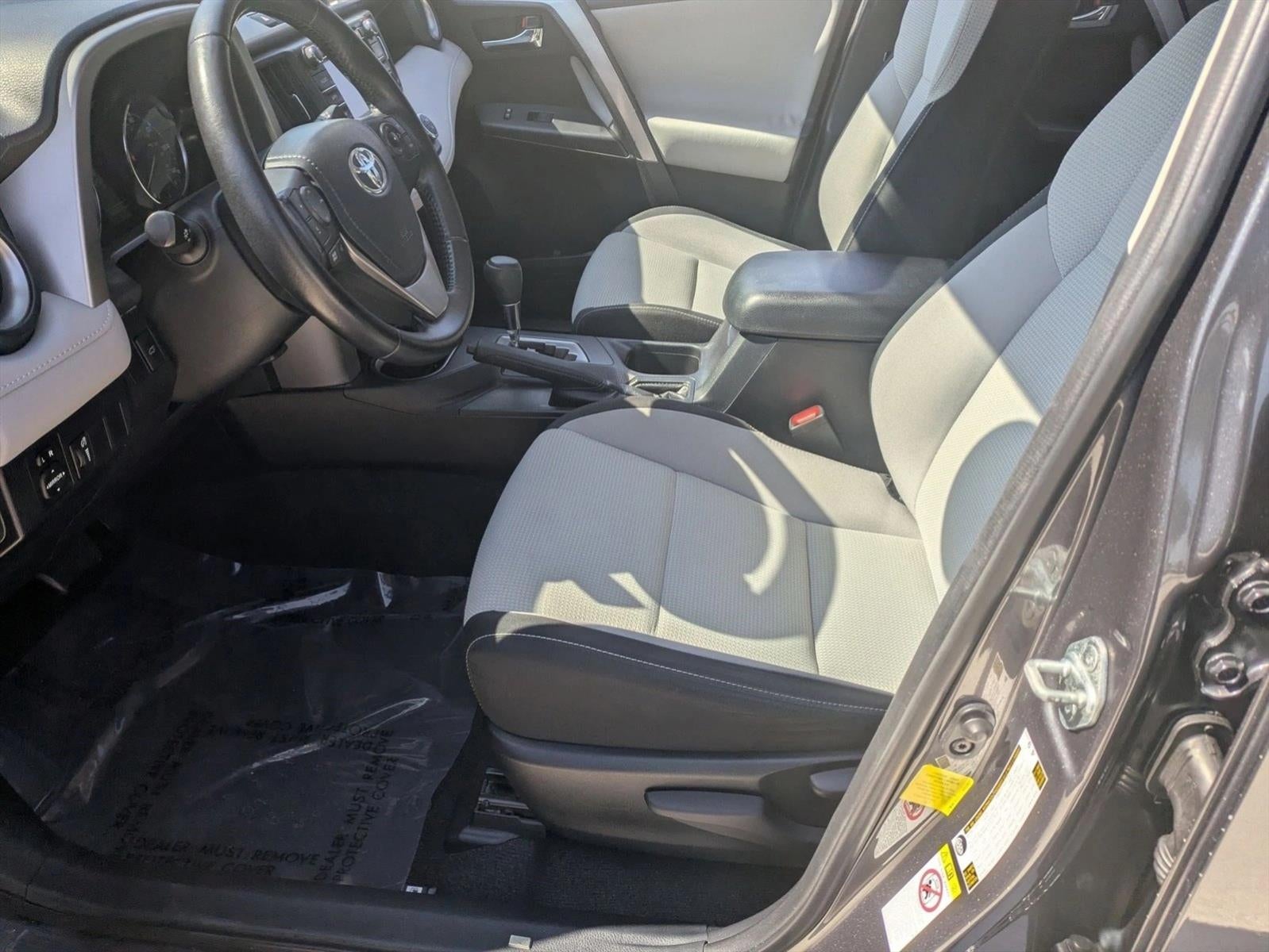 2016 Toyota RAV4 FWD 4dr XLE (GS)