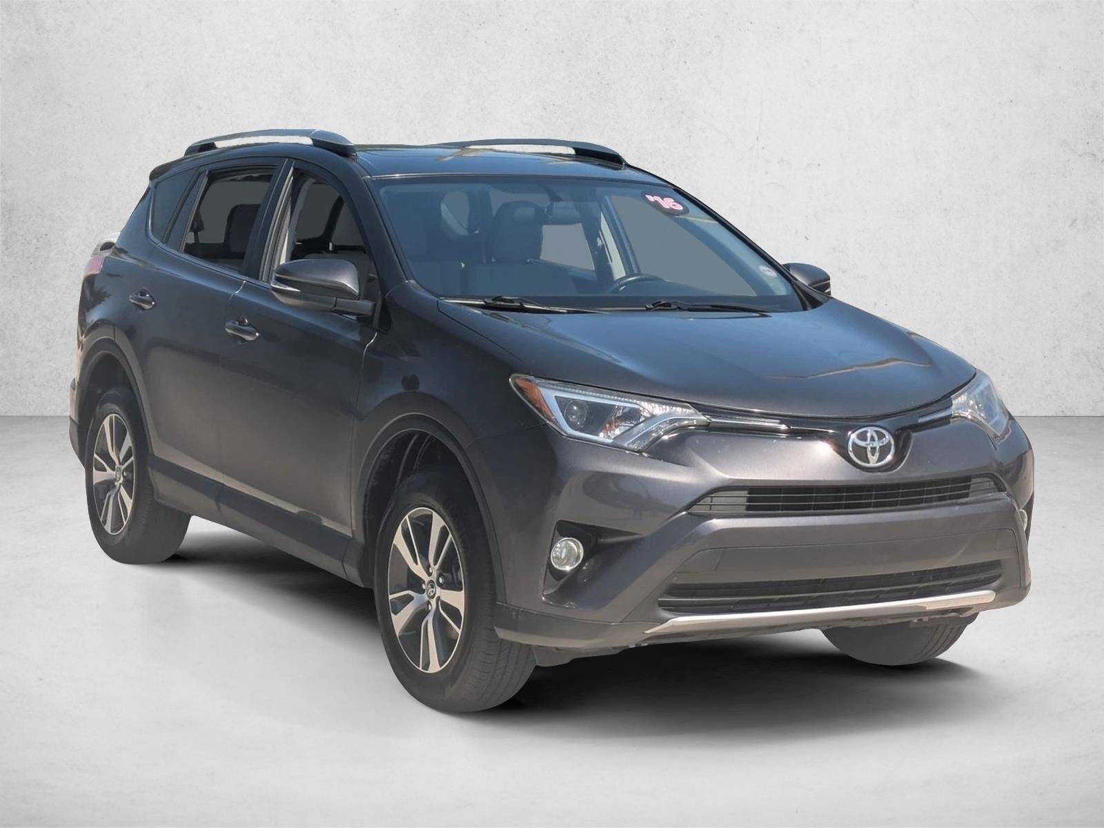 2016 Toyota RAV4 FWD 4dr XLE (GS)