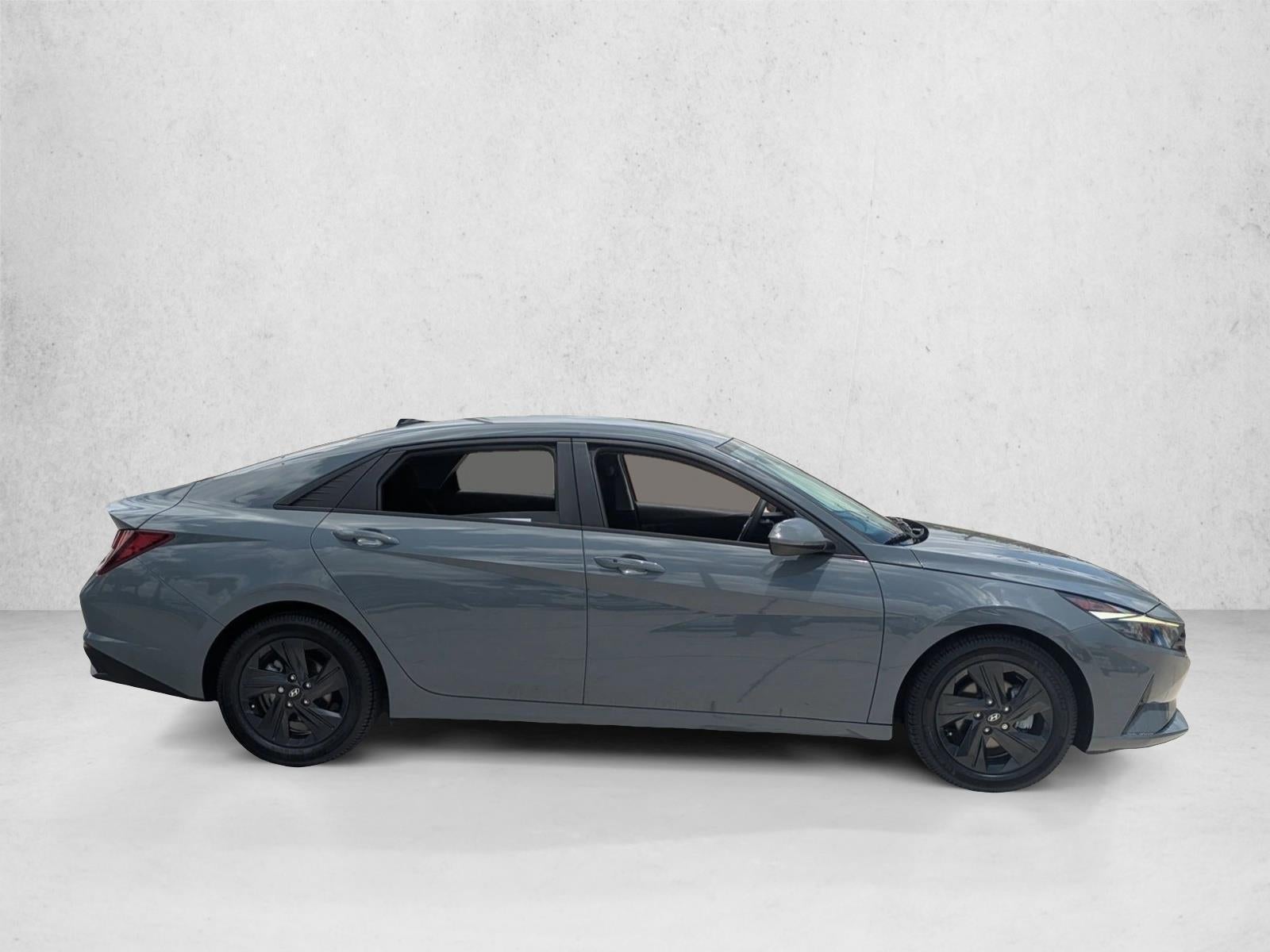 2023 Hyundai ELANTRA SEL IVT