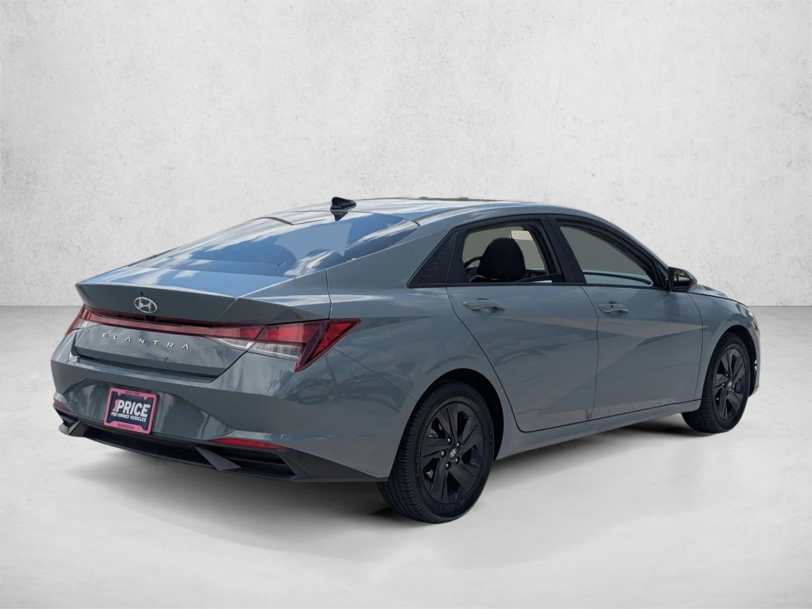 2023 Hyundai ELANTRA SEL IVT