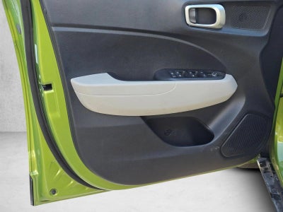 2024 Hyundai VENUE SEL IVT