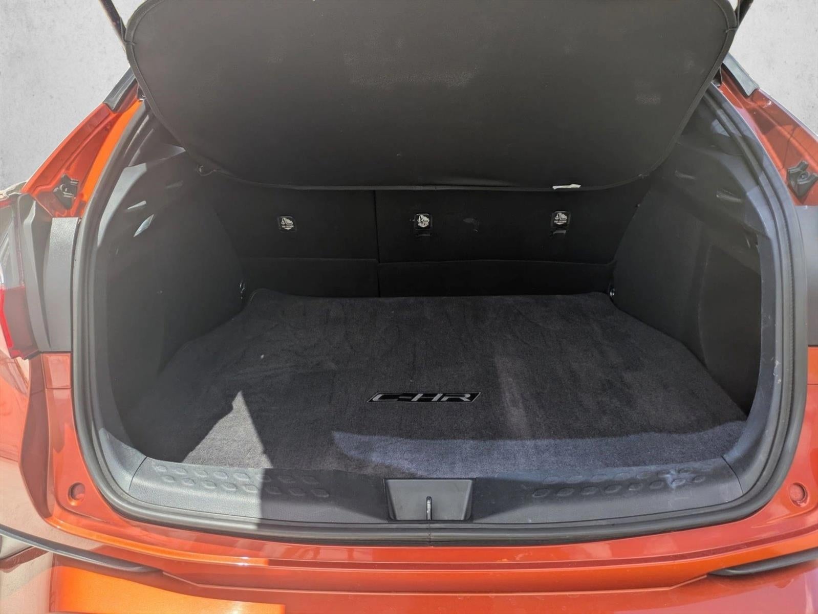 2020 Toyota C-HR XLE FWD (Natl)