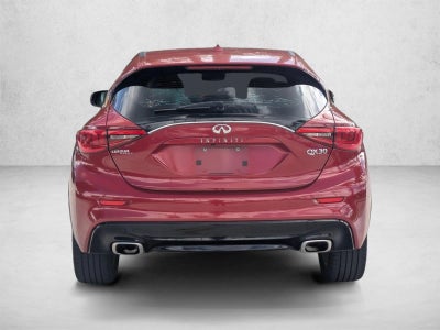 2018 INFINITI QX30 Luxury FWD