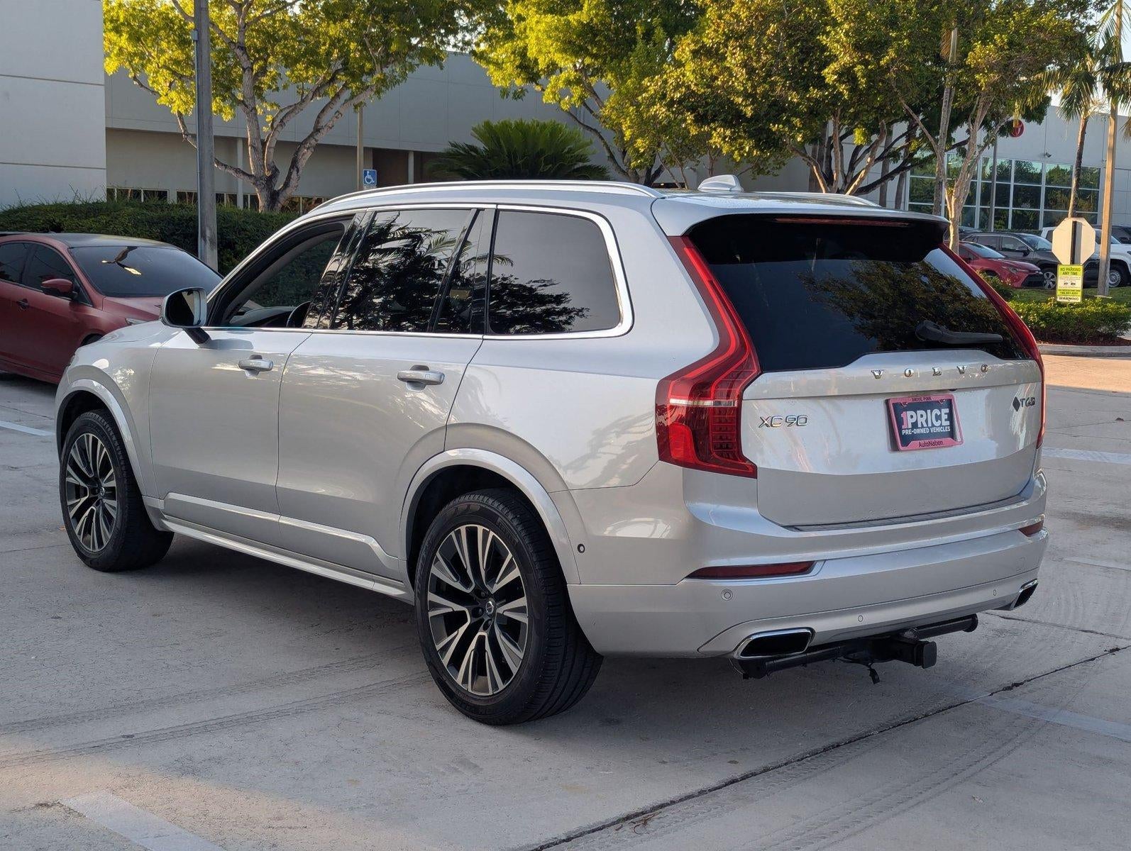 2020 Volvo XC90 T6 AWD Momentum 7 Passenger