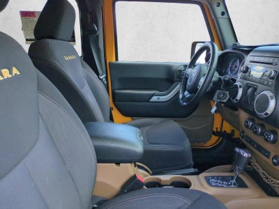 2013 Jeep Wrangler 4WD 2dr Sahara