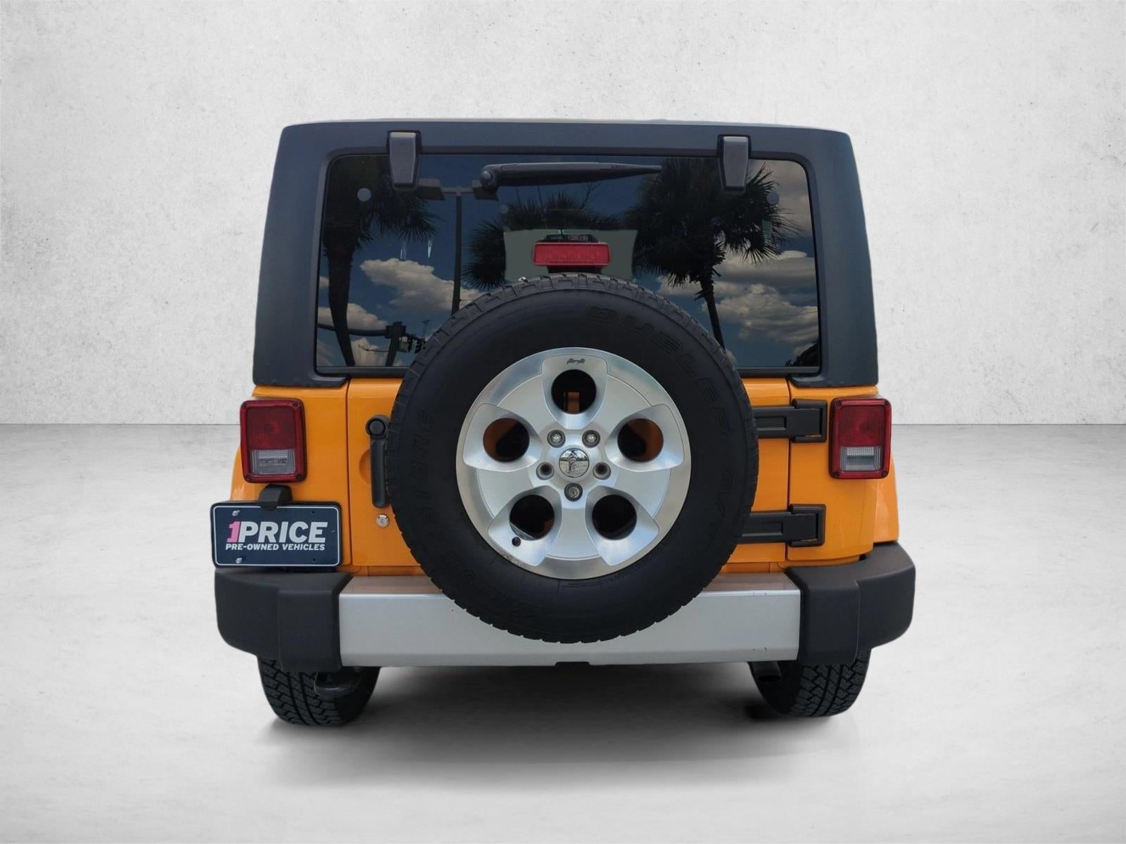 2013 Jeep Wrangler 4WD 2dr Sahara