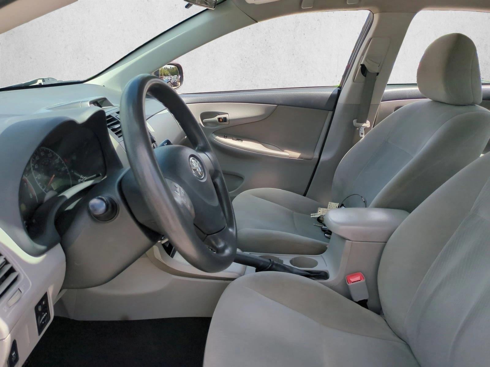 2012 Toyota Corolla 4dr Sdn Auto LE (Natl)