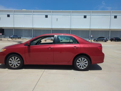 2013 Toyota Corolla 4dr Sdn Auto LE (Natl)