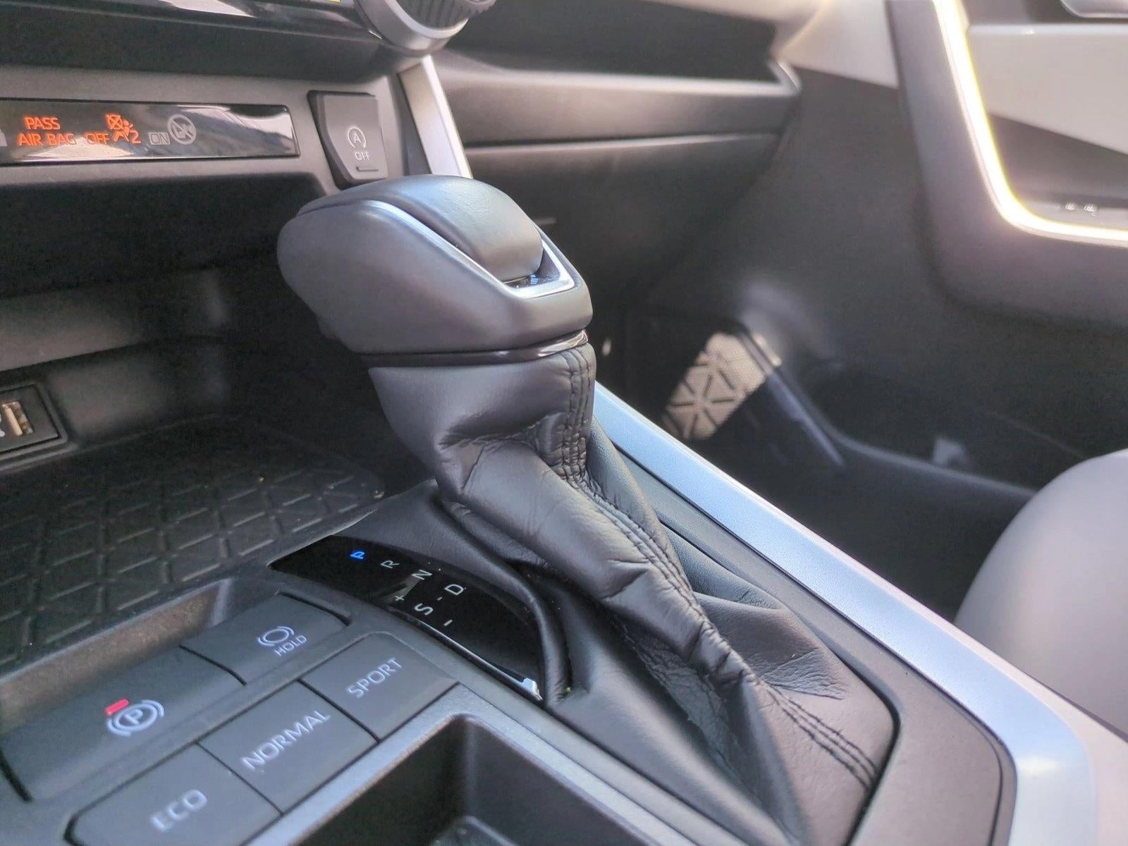 2024 Toyota RAV4 XLE Premium FWD (Natl)