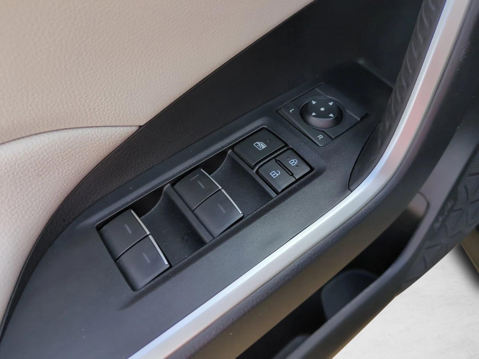 2024 Toyota RAV4 XLE Premium FWD (Natl)